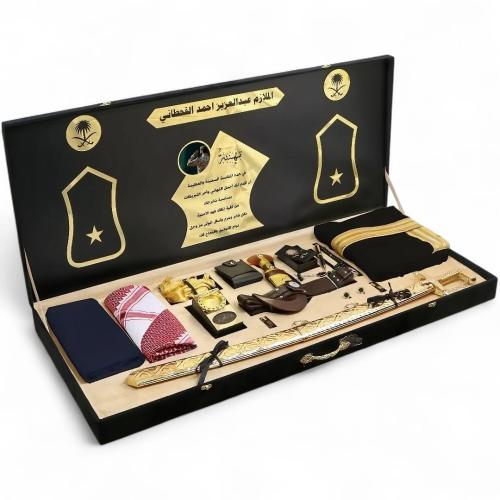 بوكس هدية الترقية العسكرية - طقم البشت الملكي والس...