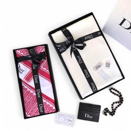 بوكس رجالي ديور | قماش فاخر، شماغ كلاسيكي، وتغليف...