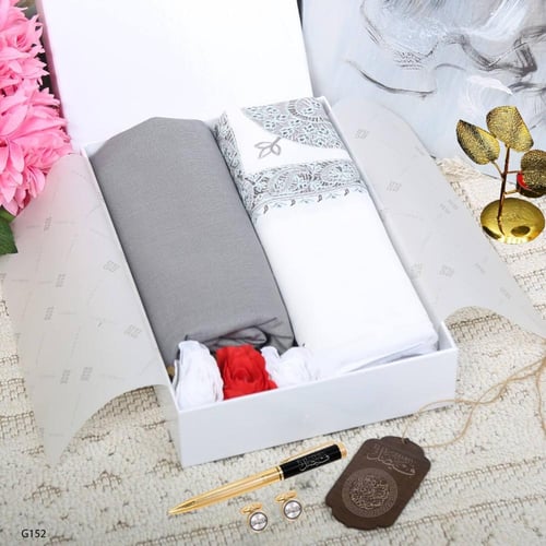 بوكس فاخر بتصميم مخصص مع غترة كشميري وقماش شتوي