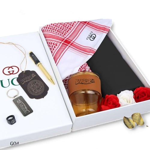 طقم رجالي فاخر | شماغ، قماش، خاتم، كوب قهوة بالاسم