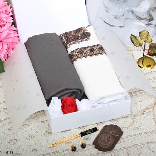 بوكس فاخر بتصميم مخصص مع غترة كشميري وقماش شتوي