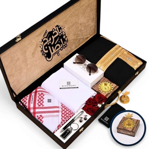بوكس هدية فاخرة للرجال | شماغ، قماش، بشت، نظارة وم...