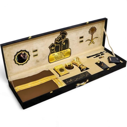 طقم هدية ترقية ملكي للرجال | الأصيل بروشز