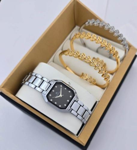 طقم نسائي فاخر ساعة من الإستانلس ستيل وأساور بزركو...