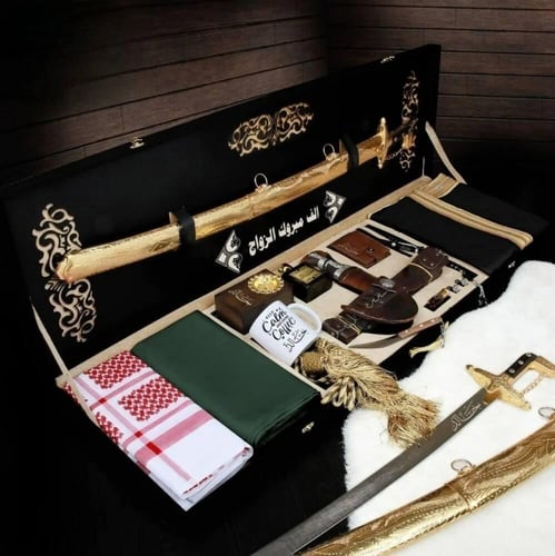 بوكس ملكي فاخر - هدية تجمع بين التراث والفخامة