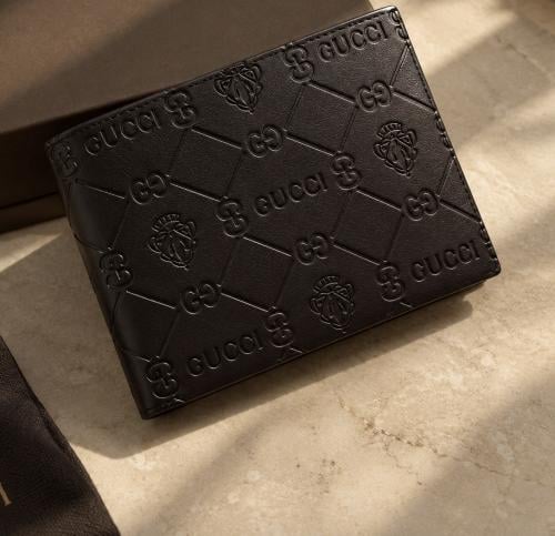 Gucci black leather wallet