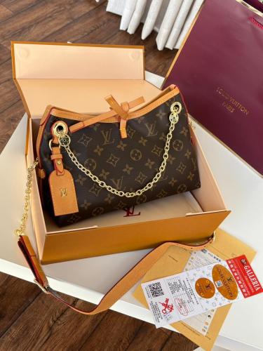 شنط لويس فيتون