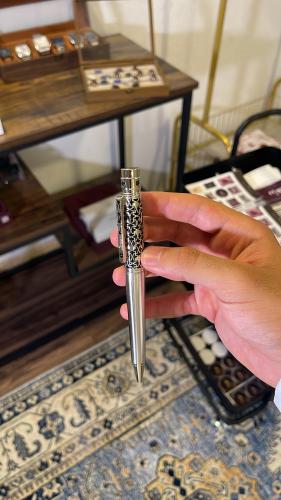 قلم كارتيه اسود