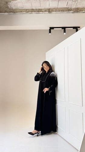 عباية موديل اكتاف لؤلؤ