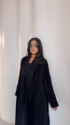 عباية موديل هاري وتدخيلات مخمل و بلاك بيري