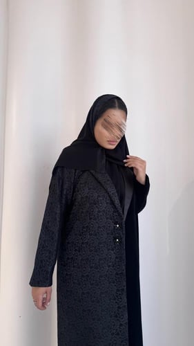 عباية موديل دانتيل و مخمل