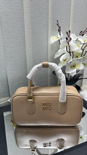 MIU MIU
