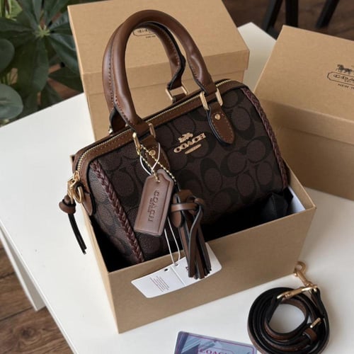 شنطة كوتش COACH