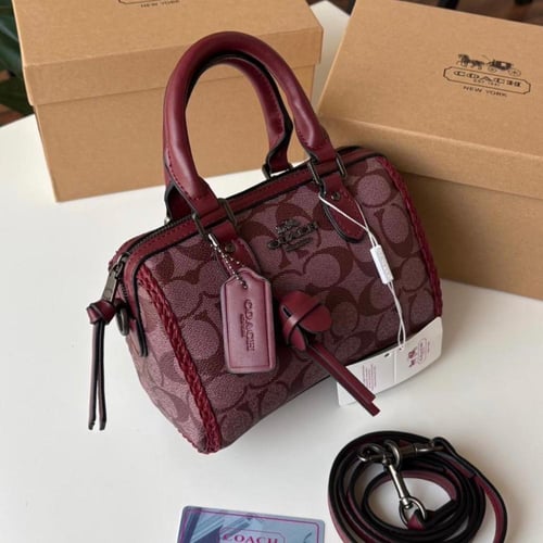 شنطة كوتش COACH