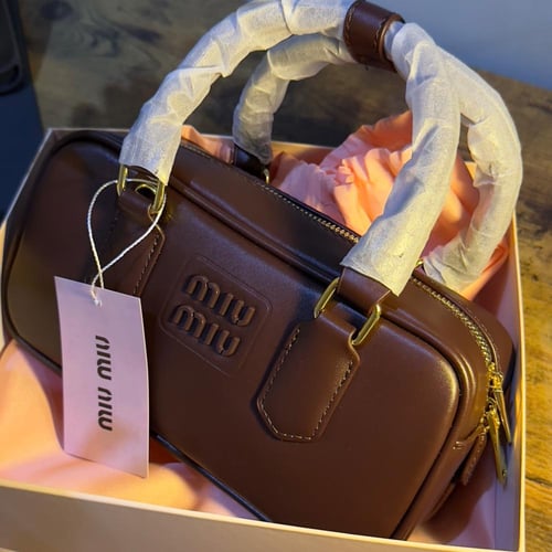 شنطة ميو ميو