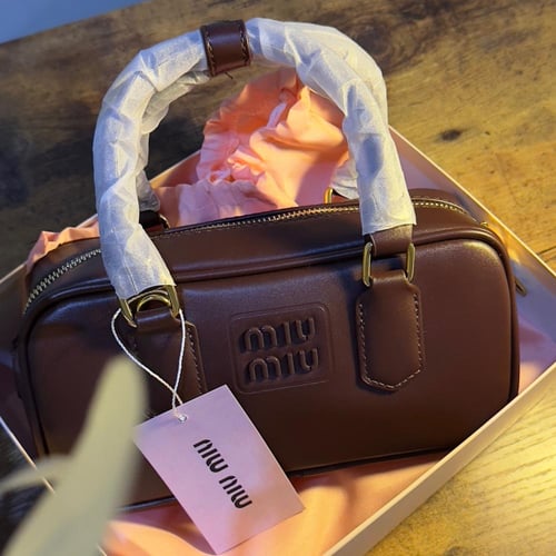 شنطة ميو ميو