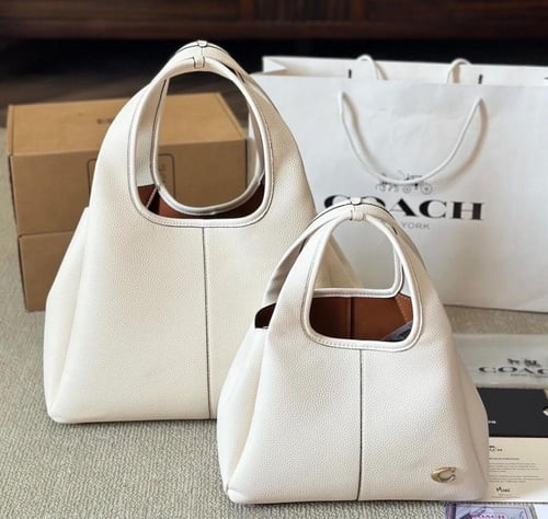 شنطة كوتش COACH