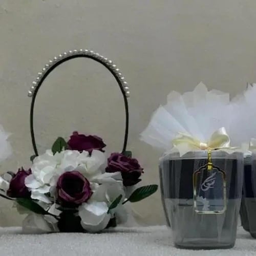 ستاند مخمل فاخر يحتوي على 24 قطعة (12 كوب بجلد فاخ...