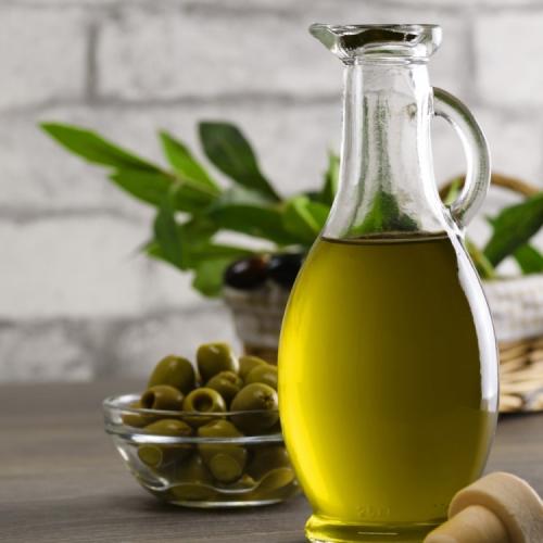 زيت زيتون عضوي عصره اولى على البارد من مزارع الجوف...