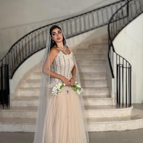 فستان سنورا