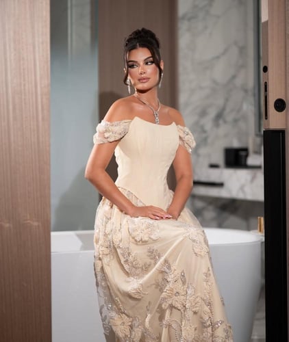 فستان مينلا