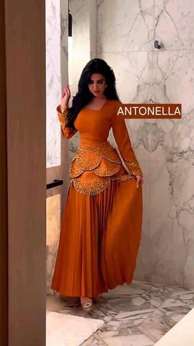 فستان كريتي