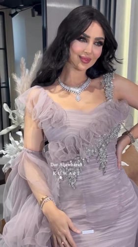 فستان الالماسه