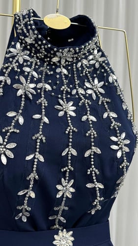 فستان اميراس