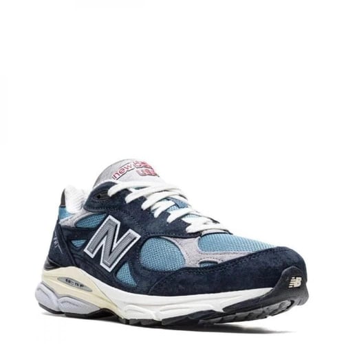 New Balance 990v3 low-top sneakers