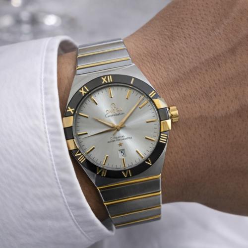 ساعة رجالية من اوميقا OMEGA فضي