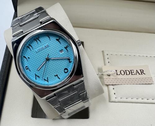 ساعة رجالية من ماركة LODEAR اللون فضي ميناء سماوي