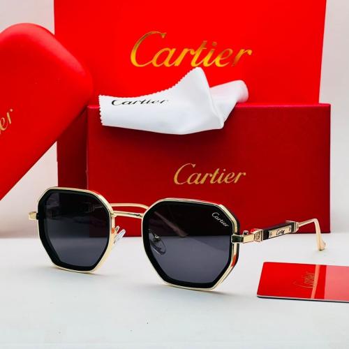 نظارة كاتير اللون اسود إطار ذهبي