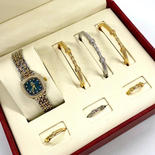 طقم نسائي من SILVEDA لون كحلي