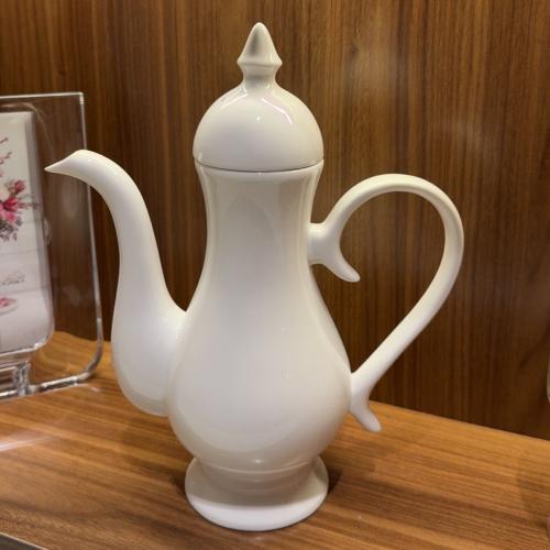 ابريق الفطور الفرنسي