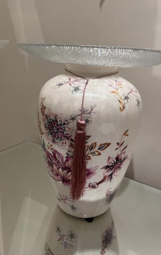 فازة الورود من قطعه واحده ارتفاع الفازه ٣٠ سم قطر...