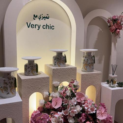 المجموعة البيضا من 2 قطع ارتفاع ٣٠ سم ملاحظه يرسل...