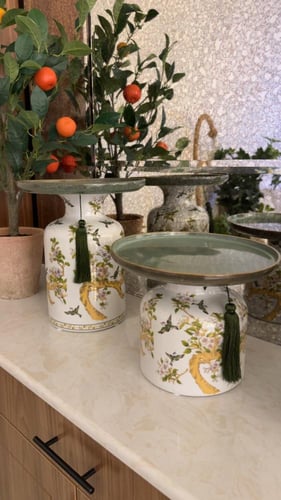 مجموعه من اربع قطع ٢ صغير و٢ كبير . والتثبيت سهل