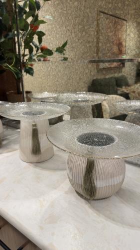 مجموعه من اربع بطع ٢ صغير ٢ كبير ملاحظه نرسل الغرا...