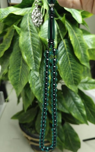 سبحة بكلايت تركوازي شفاف خيط اسود فخم