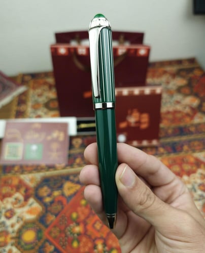 طقم قلم + سبحة بكلايت مجانا
