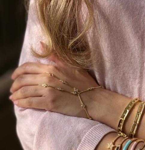 سلسلة كف بالكرستال