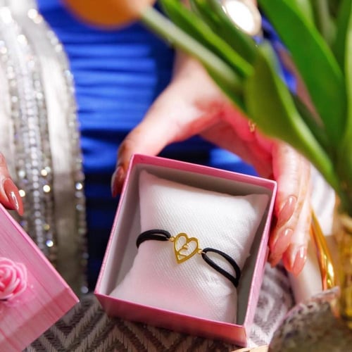 اسواره نسائي شكل قلب بخيوط راقية ذهبيه