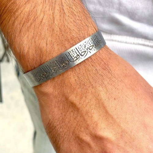 اساور رجاليه لون فضي بتصميم مخصص