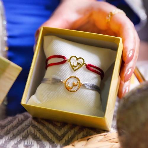 اسواره نسائي شكل قلب بخيوط راقية ذهبيه