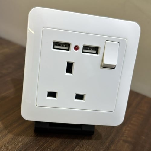 فيش USB ابيض 13 امبير ضمان 25 سنة