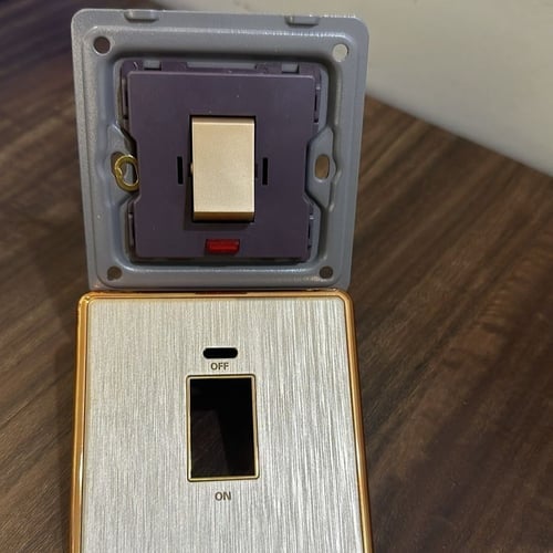 مفتاح سخان 20 امبير ابيض ضمان 25 سنة