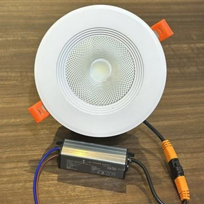 كشاف كوب المنيوم 10 وات 10 سم ضمان 5 سنوات