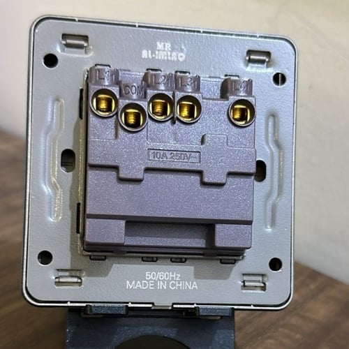 مفتاح رباعي بيانو اسود MR ضمان 25 سنة