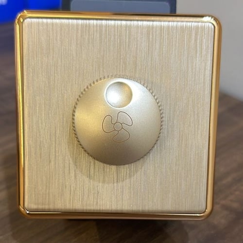 مفتاح مروحة 250 امبير ذهبي MR ضمان 25 سنة