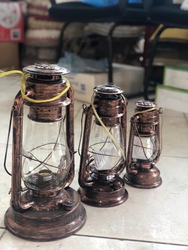 فانوس مضيء بتصميم ريفي قديم الطراز، معدن/زجاج